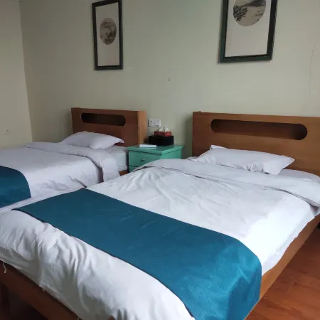 Juhai Hotel(Hejie Dian)