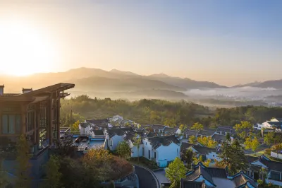 Banyan Tree Huangshan