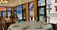 Daocheng Yading Sangjie Linka Luxury Homestay