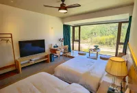 Home stay for artists