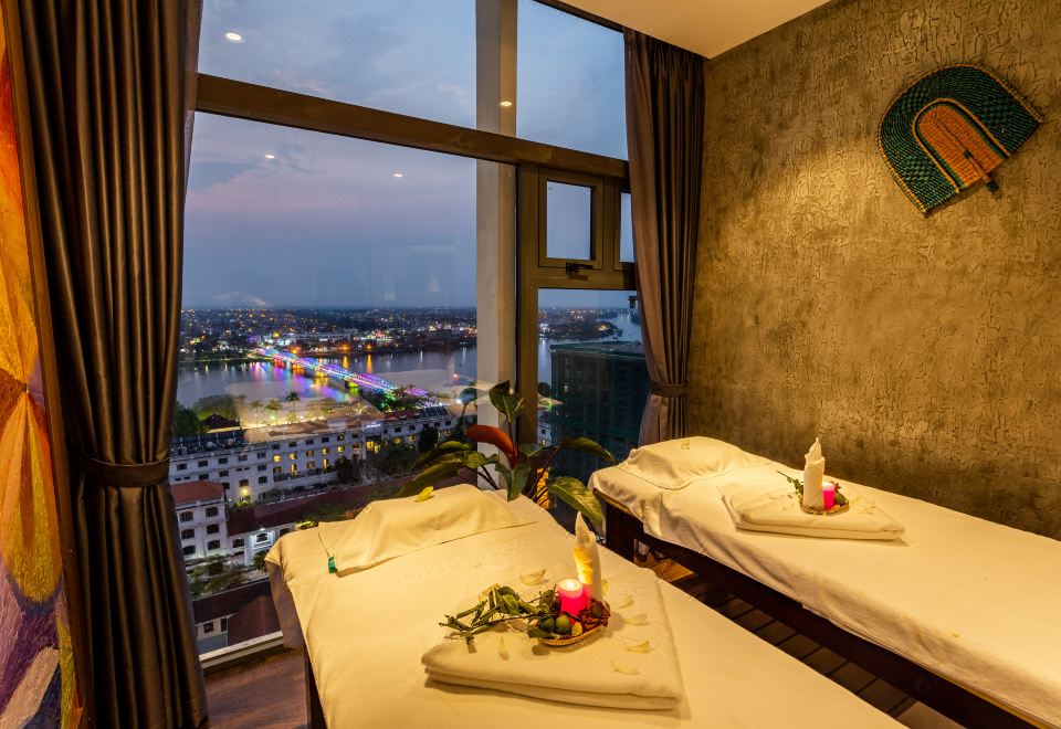 화이트 로터스 후애 호텔