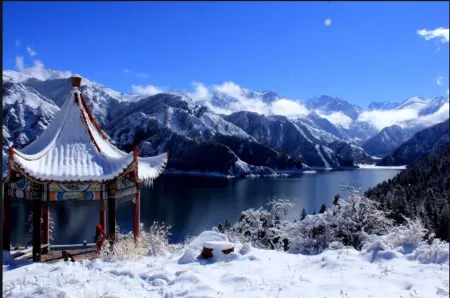 Homeinn Pebble Hotel (Fukang Old Bus Station) Отели в г. Фукан