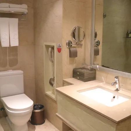 Huancheng Caston Hotel