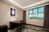 lnternational hotel - balcony