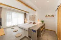 花築·塵外民宿（秦皇島北戴河火車站店）