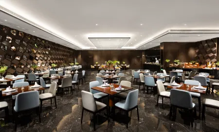 K · International Hotel Отели рядом с достопримечательностью «Yongjiang Inlet Art Museum»