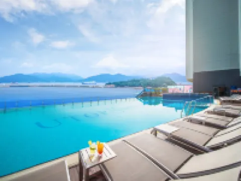 ยูท็อปมารีนา โฮเทล แอนด์ รีสอร์ท โรงแรมในยอซู