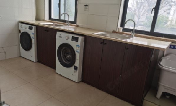 4. 톈샤룽취안 호텔..