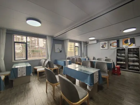 Longbao City Hotel (Bobai Longtan Industrial Park) Отели в г. Bobai