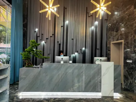 Huanghua International Hotel, Shanghai Отели в г. Цидун