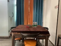 Zhenhao Apartment - Inns
