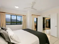 Jack & Newell Holiday Apartments