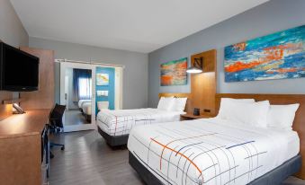 La Quinta Inn & Suites by Wyndham Ft. Myers-Sanibel Gateway