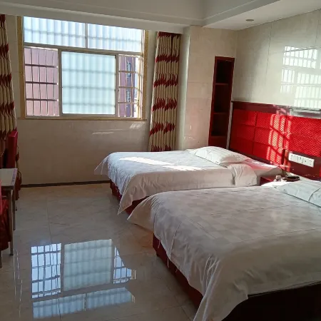 Yuxian Tianhong Hotel