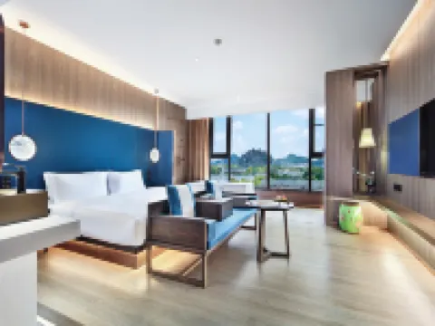 Boyin Yinianjian Hotel (Guilin Two Rivers And Four Lakes Elephant Trunk Hill) Hotels in Guilin