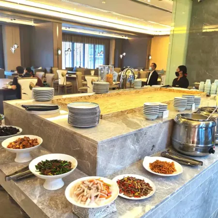 Kangzang International Hotel