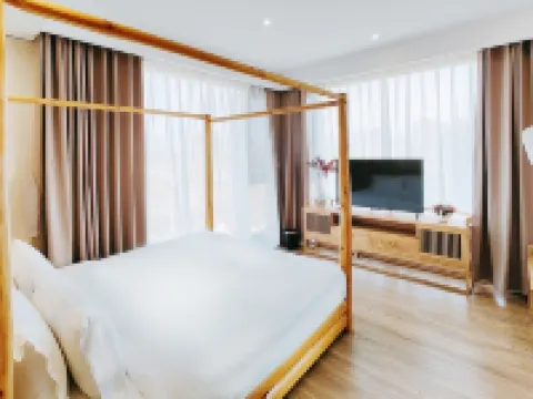 Huayu Hot Spring Homestay Hotels in Yingjiang