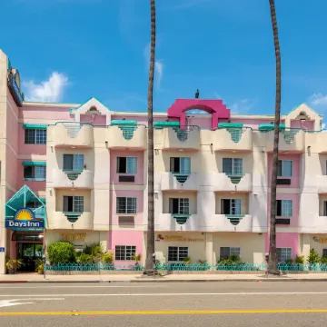 Days Inn by Wyndham Santa Monica Отели рядом с достопримечательностью «Mt. Olive Lutheran Church»