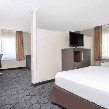 Baymont by Wyndham San Diego Downtown Hotels near San Diego Air & Space Museum