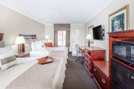 Days Inn by Wyndham Destin
