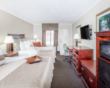 Days Inn by Wyndham Destin Hotels in Destin