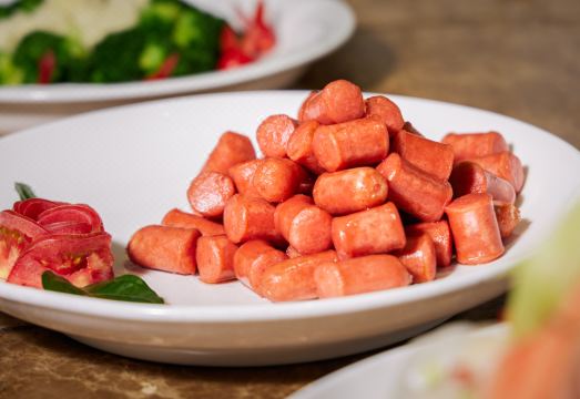 Four Seasons Hotel (Xichang Bohai Wetland Haihe Branch) Hotel Overview