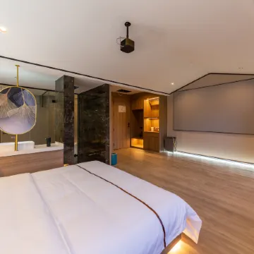 Orange Hotel (Caishen Temple Pedestrian Street) Отели рядом с достопримечательностью «Народная больница в Цзянчжоу, Цзянчжоу»