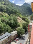 Yajiang Ah Maqing Hotel