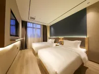 Elong Anyue Hotel (Suzhou Hanshansi Shantangjie) Hotels near Feng Bridge