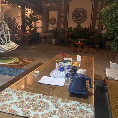 Dali Huazhaoying Inn