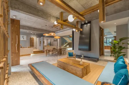 Yongjia Yanxi River Yanhui Qizhu Homestay Отели рядом с достопримечательностью «Yaxiaku Scenic Spot»