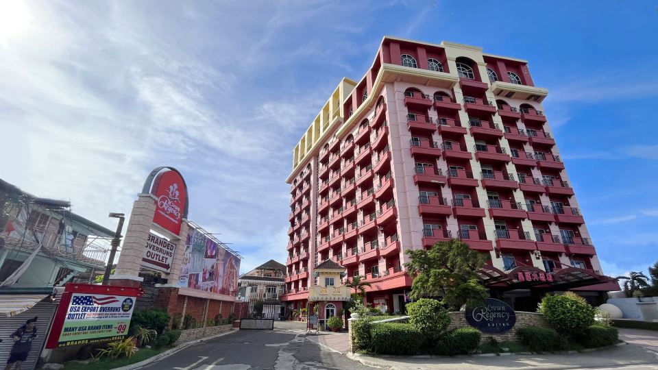Crown Regency Suites Mactan