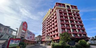 Crown Regency Suites Mactan