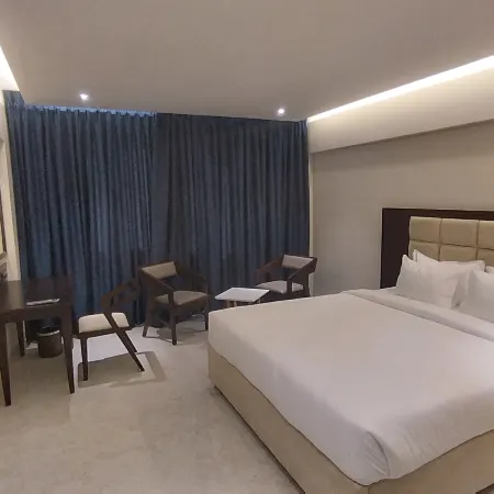 Hotel Mayura Presidency