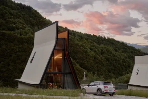 Mai Danbo Imagery Hotel