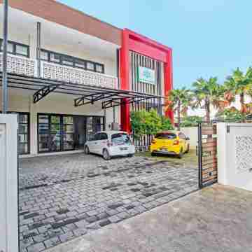 Capital O 91377 Mk Prime Syariah Hotel Exterior