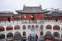 Floral Hotel·Luoyang Jingu Xiaozhu hotel (Luoqi Ancient City Lijingmen Subway Station)