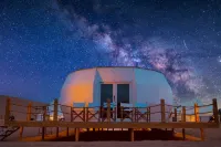 敦煌鳴沙山·野奢沙漠宿集 鄰近敦煌胡桐沙漠露營基地的酒店