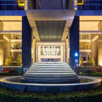 Cloud Designer High Altitude Apartment (Chengdu Chunxi Road Taikoo Li Store)