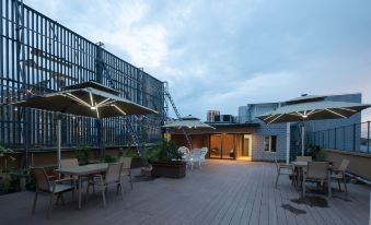 CoCo Cloud Hotel