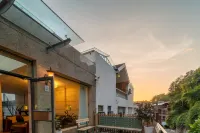 Guiyang Huaxi Yishu Homestay (Huaxi Park Shilihetan Branch) Các khách sạn gần West Campus of Guiyang University
