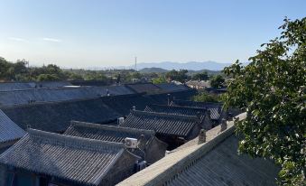Half-ton Qiyanshan B&B & Coffee (Beijing Badaling Great Wall)