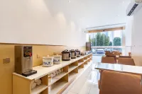 Lanyue Hotel (Zhumadian High-Speed Railway West Station)