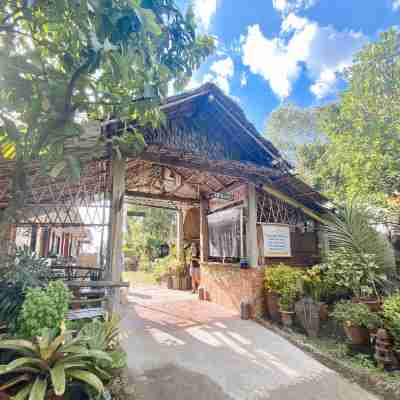 RedDoorz Hostel @ Megans Paradisio Beach Resort Hotel Exterior