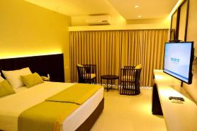 KYNROCK Airport Hotel