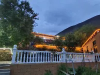 Batang Manzaro Homestay