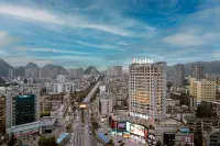 Fairyland Hotel (Liupanshui High-speed Railway Station People's Square) Hotel dekat Liupanshui Railway Station