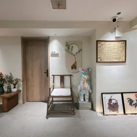 Yuanjia Homestay (Jixiangcun Subway Station) Отели рядом с достопримечательностью «Станция метро Xiaozhai»