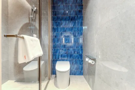 Xianyang Rainbow Hotel (Huitong Cross Longhu Rainbow Park Commercial Street) Отели рядом с достопримечательностью «Shaanxi University of Science and Technology»