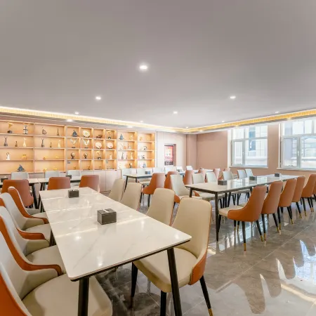 Elong ME Hotel (Urumqi Airport)
